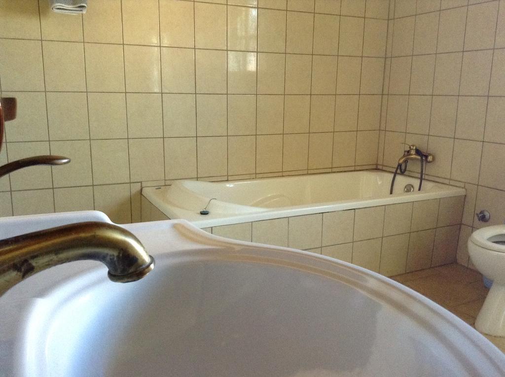 Olive Villas Anapaftíria Exteriör bild