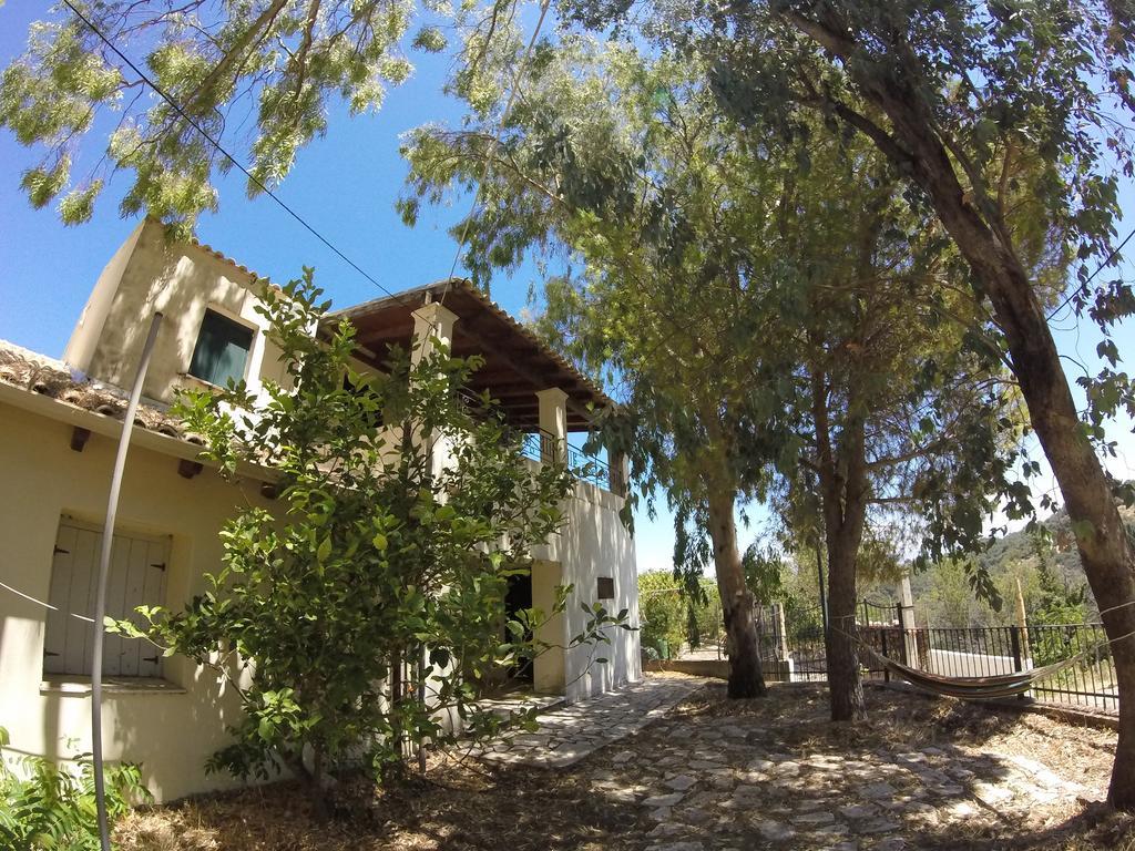 Olive Villas Anapaftíria Exteriör bild