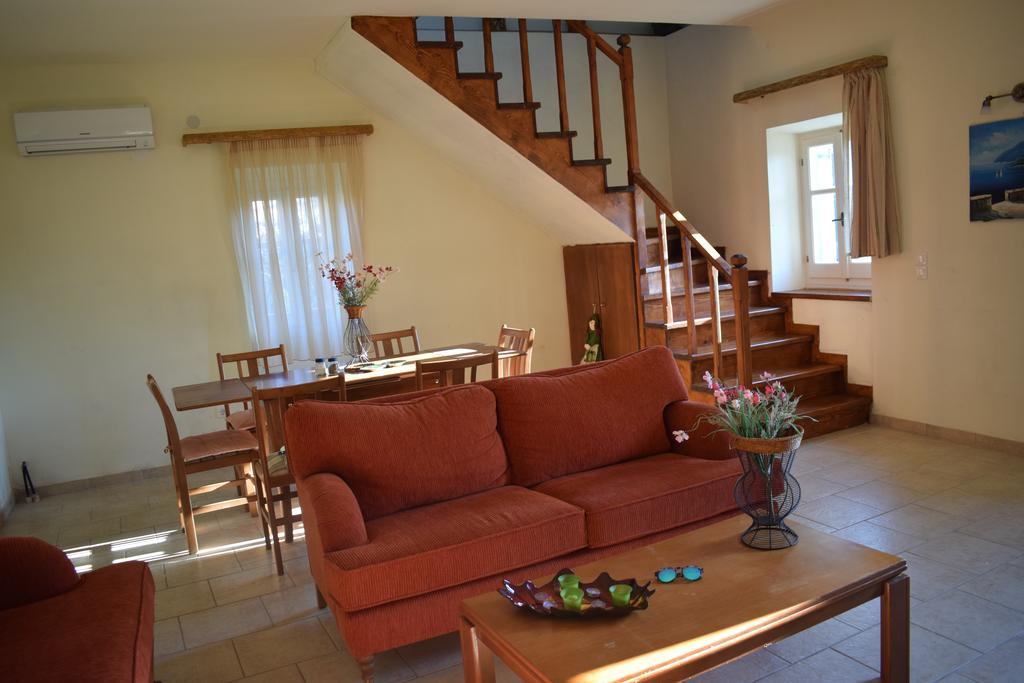 Olive Villas Anapaftíria Exteriör bild